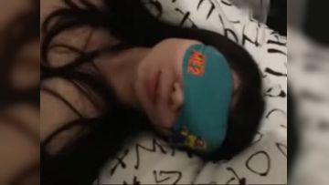 落地窗前开干骚货女友SM调教最后边干边发微信求操