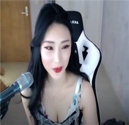 烈焰红唇的制服诱惑 mp4