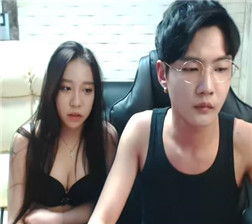 和小奶狗一起直播4 mkv