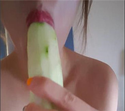 自慰声音很大很舒服 FLV