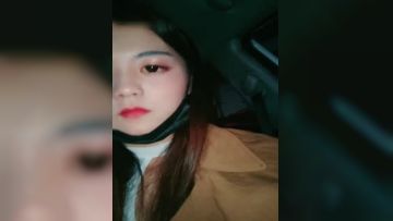 颜值不错妹子夜晚户外秀跳蛋塞逼逼公共厕所拉扯自慰再到车口-交舔JJ很是诱惑喜欢不要错过第02集