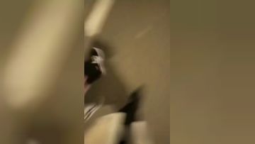 骚气逼人的主播糖糖~大冷天户外勾搭小处男一起开房啪啪~