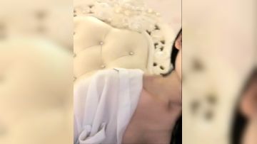 高颜值甜美萌妹子沙发上自摸倒奶道具大JJ抽插呻吟娇喘浴室洗逼逼扣逼喷水很是诱惑喜欢不要错过