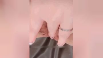 【巨乳美臀】极品巨乳美臀快速骑乘揉浪穴