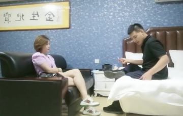 帝都狼友圈又来一位，短发兼职气质小少妇，良家范白皙温柔