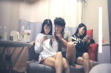 高颜值花臂嫩妹双飞啪啪特写轮侧入勐操