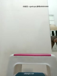 丰满少妇 蜜桃御姐 ，逛街溜达，内衣店停留，躲在试衣间自慰高潮不断，爽得要死时，店员中途突然拿内衣给她，吓死啦