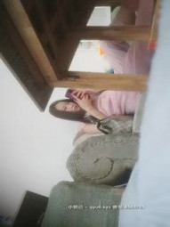 《福尔摩斯嫖绿帽专家》4月30小区溜街被鸡头搭讪进入鸡窝一眼相中长发粉衣高跟鞋气质美女连续内射她2炮事后说爽死了