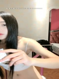 软软啊苗条萌妹子自慰和炮友啪啪，口交上位骑乘浴室洗澡非常诱入