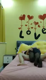 邻家嫂子被我操的抓紧床单浪叫