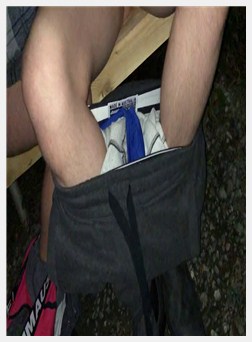 在公园巡游 + 巨大的射精