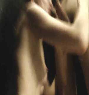 CB站美女与闺蜜浴室双飞男友啪啪收费视频