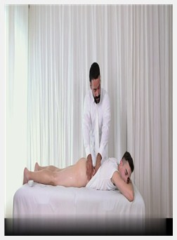 教堂男孩被大鸡巴吐了