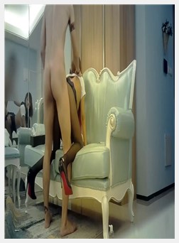 96年性感苗条大学生妹妹胸部快把制服撑爆,各种高难度...