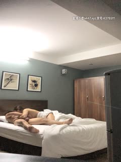 2020.2.16【午夜探花】坐标南京约个兼职妹，态度好还做爱投入，妹子说自己第一次被两次高潮