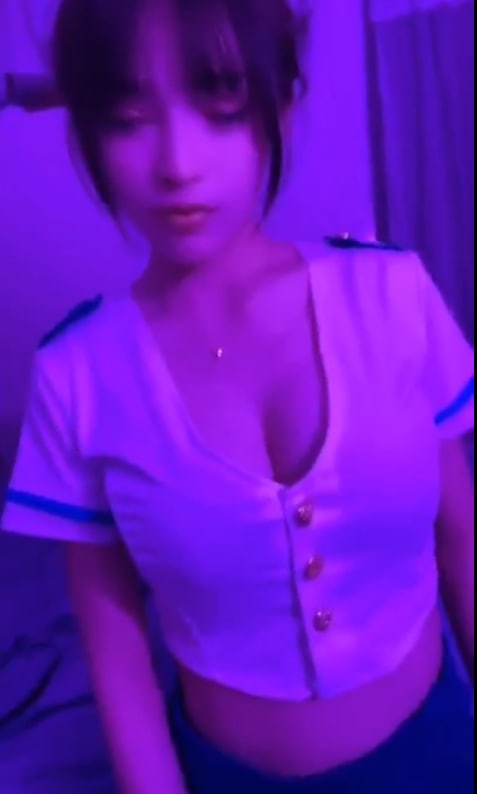 91涵菱 各种制服丝袜和男友啪啪福利 Part (86)