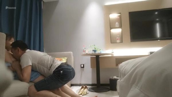 18岁沉迷性爱的少女