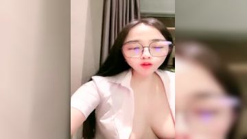 直播 职场OL可爱美女下海!