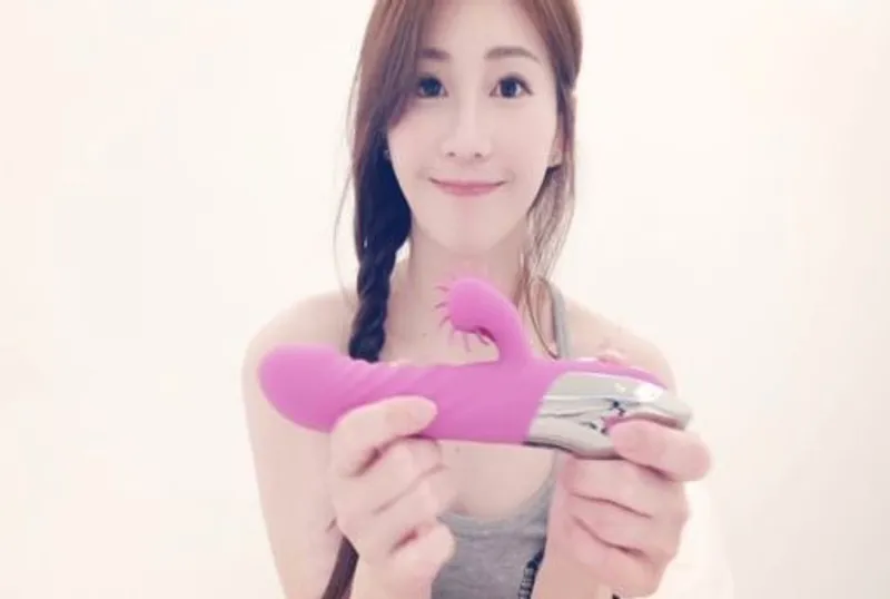 外面看不到?正妹开箱? 「棒棒冲击高潮流白浆」